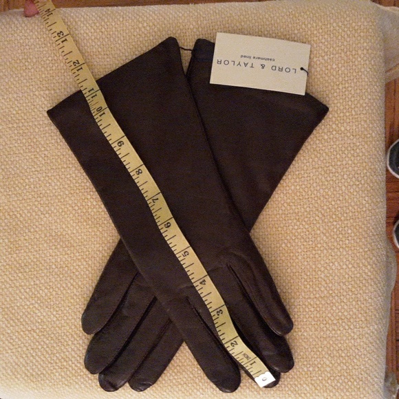 🔥 Lord & Taylor brown leather gloves 🔥 - Picture 4 of 5